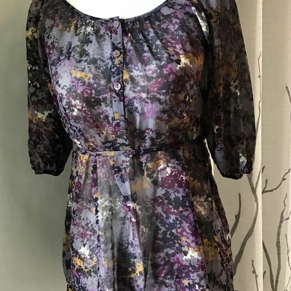 A Pea in the Pod Maternity Size Medium - Picture 3 of 7